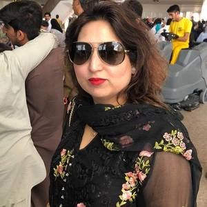 Meet your Posher, Ayesha